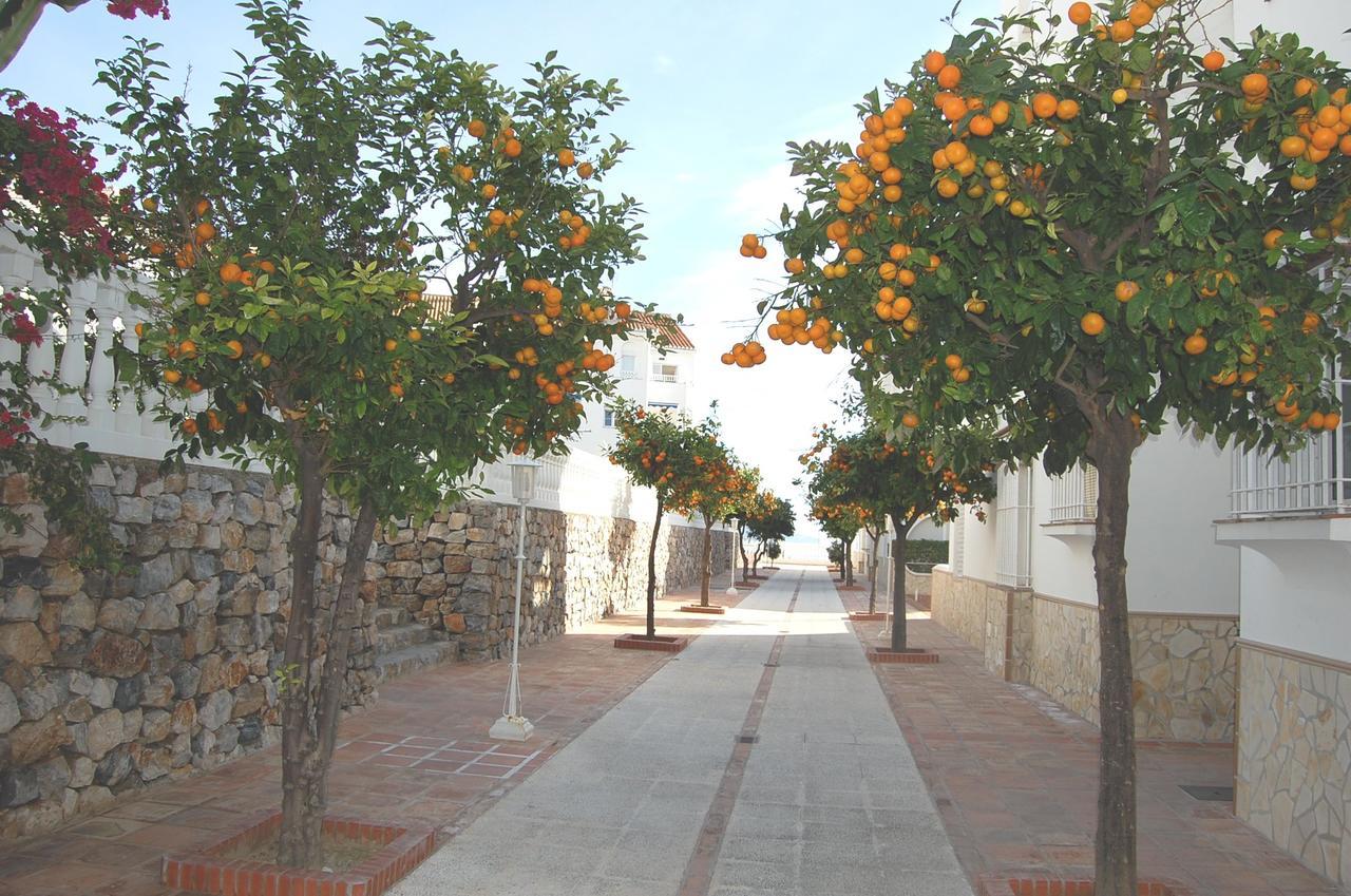 Apartment Fuentes De Nerja Luaran gambar