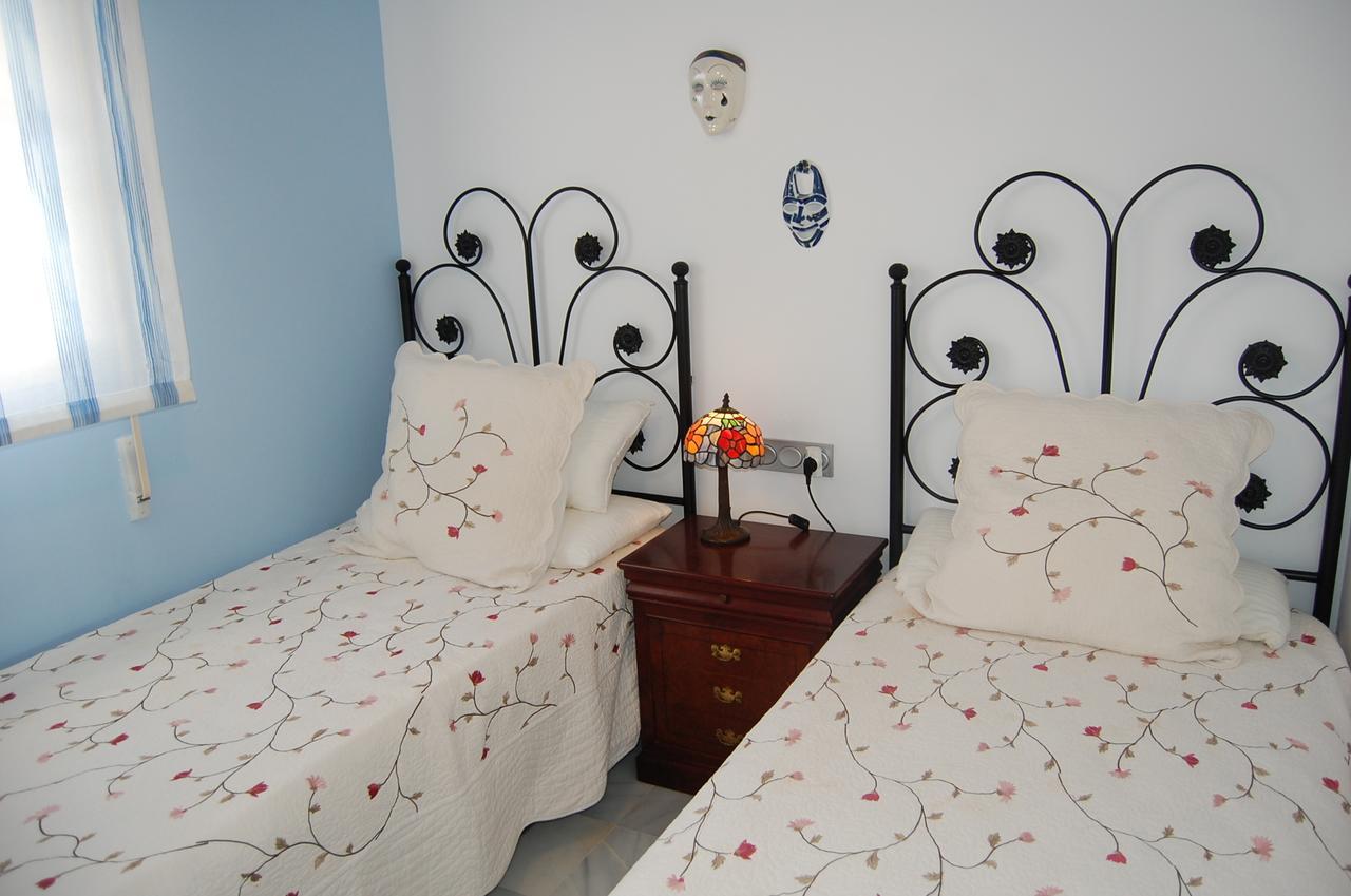 Apartment Fuentes De Nerja Luaran gambar